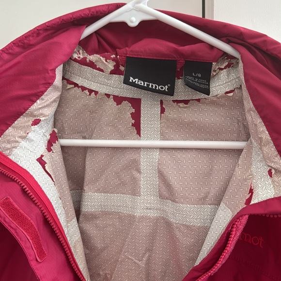 Women’s Marmot Rain Jacket - Picture 9 of 9